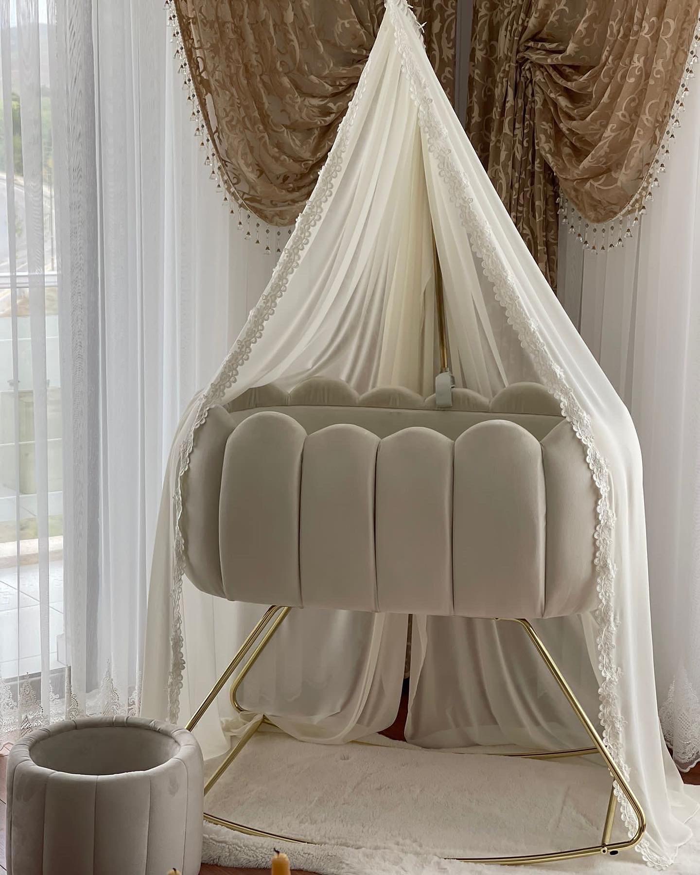 Special Design Oyster Model White Mosquito Net Set