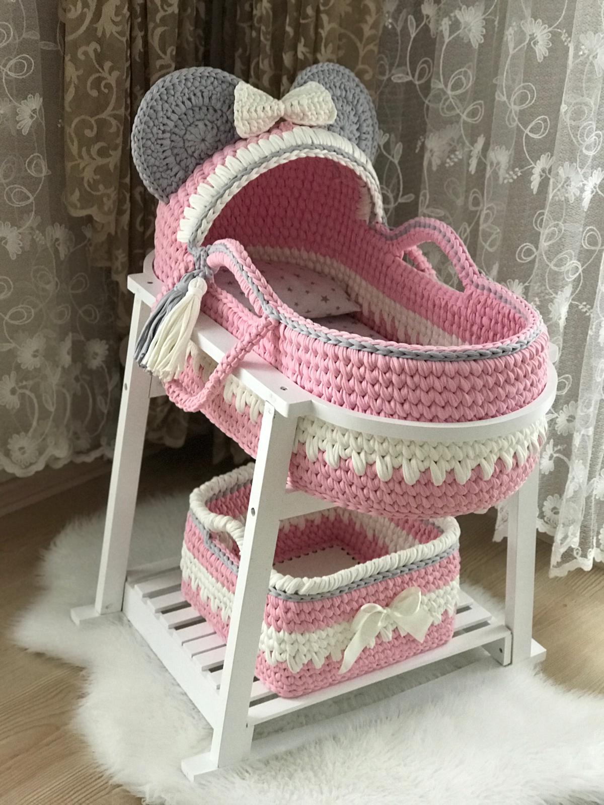 Baby Mosses – Baby Baskets – Stands