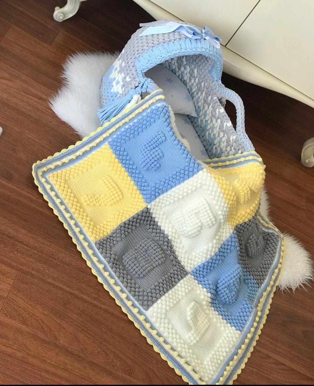 Baby moses basket bassinet Baby Blanket Grey Yellow Blue