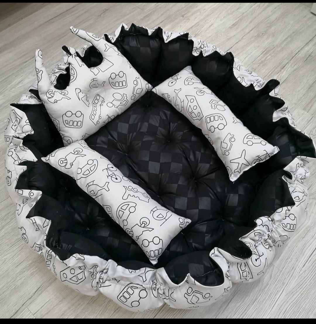 Sleeping and gaming cushions White-Black